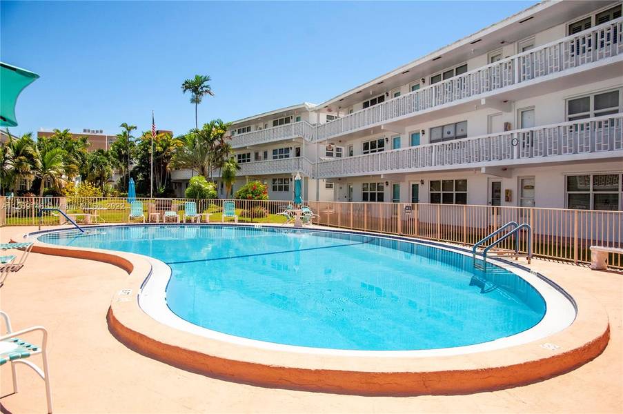 228 Hibiscus Ave #132, Lauderdale By The Sea, FL 33308