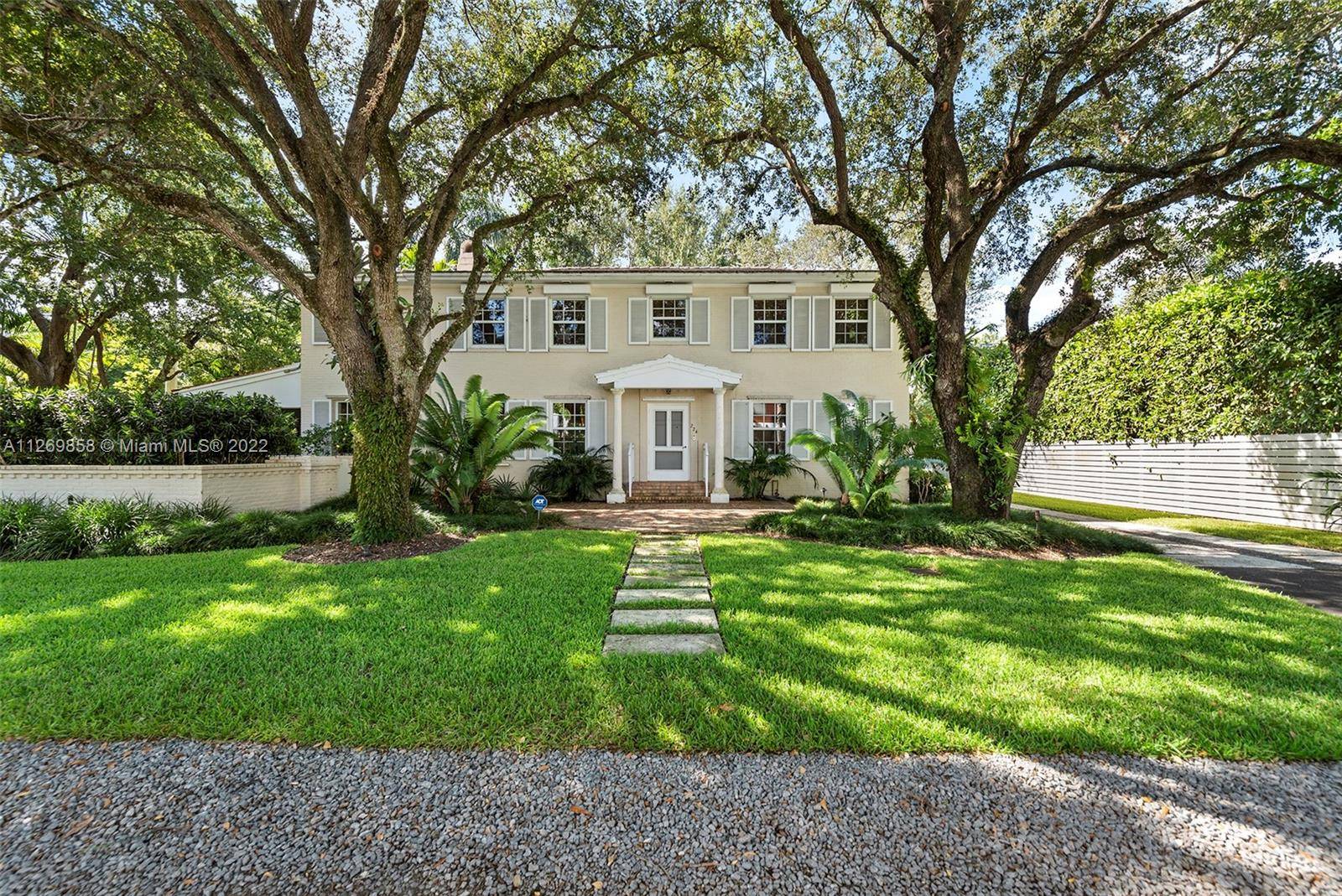 224 Ridgewood Rd, Coral Gables, FL 33133