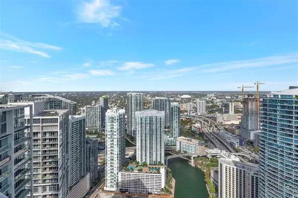 Miami, FL 33131,465 Brickell Ave #5602