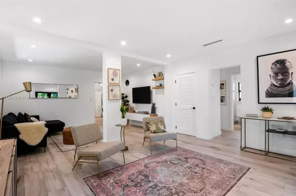 El Portal, FL 33138,401 NE 86th St