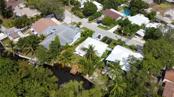 Fort Lauderdale, FL 33316,212 SE 10th St