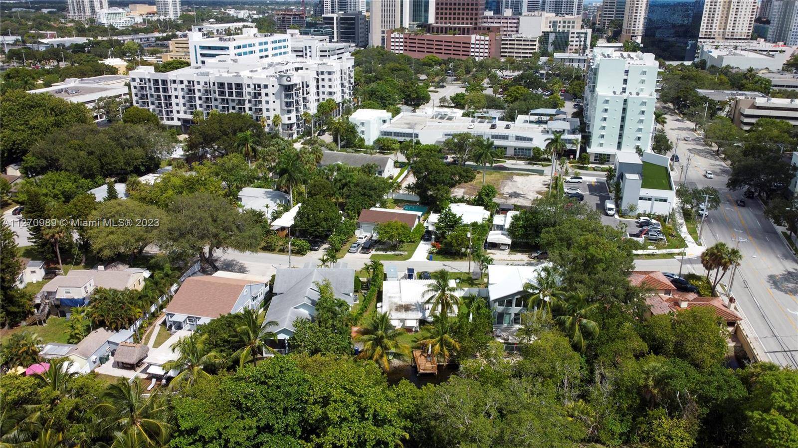 Fort Lauderdale, FL 33316,212 SE 10th St