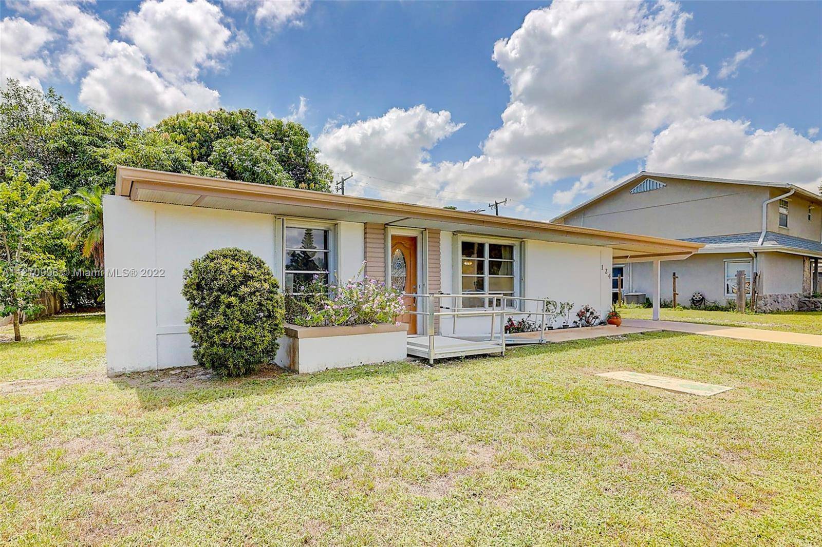 Port St. Lucie, FL 34983,124 NE Lobster Rd