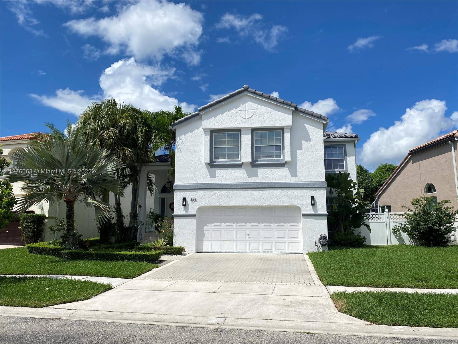 858 NW 156th Ave, Pembroke Pines, FL 33028