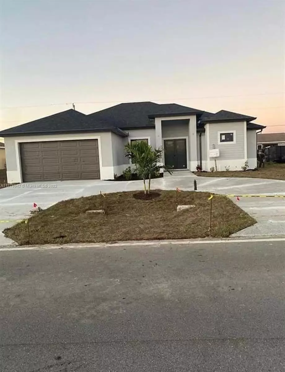 Port Charlotte, FL 33948,18410 Locklane Ave