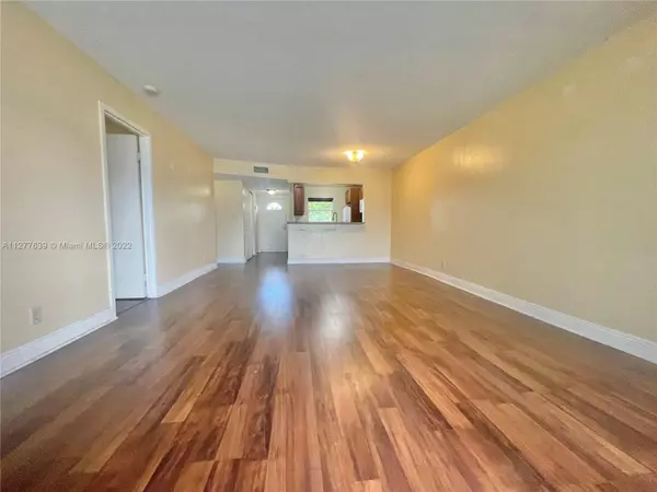 Tamarac, FL 33321,8360 Sands Point Blvd #G303