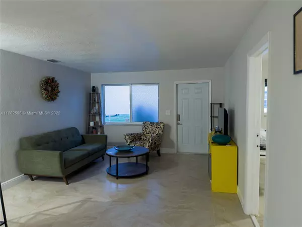 Dania Beach, FL 33004,737 Stirling Rd