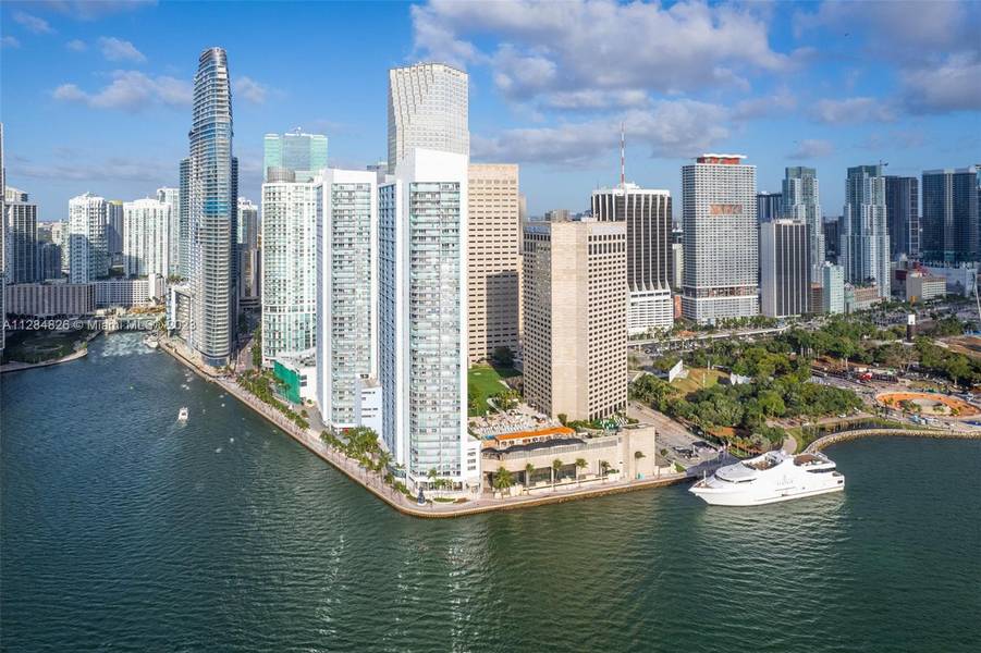 335 S Biscayne Blvd #1709, Miami, FL 33131