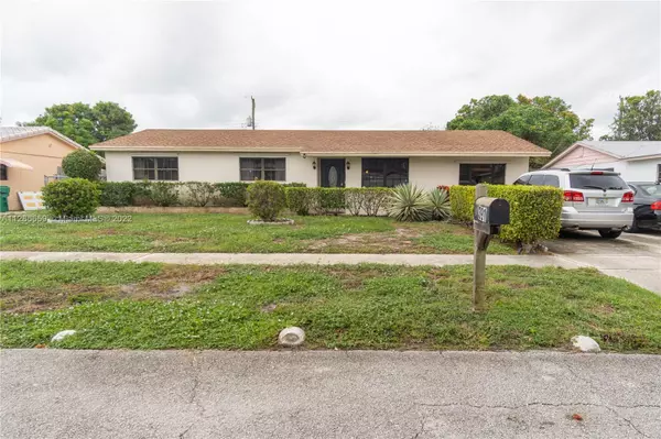 391 W 36th St,  Riviera Beach,  FL 33404