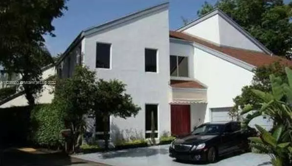 Miami, FL 33179,1906 N Oak Haven Cir