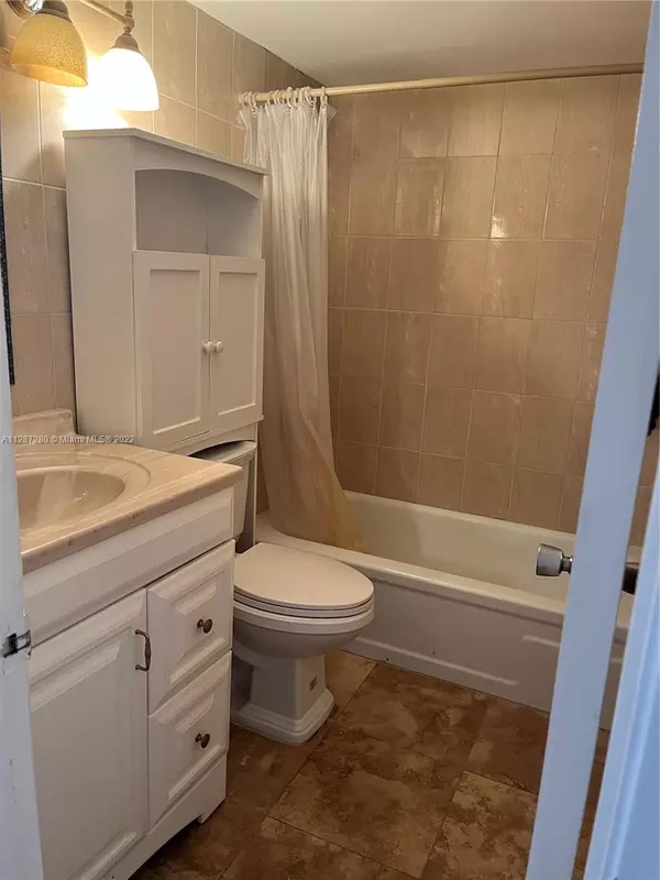 West Palm Beach, FL 33417,339 Camden O #339