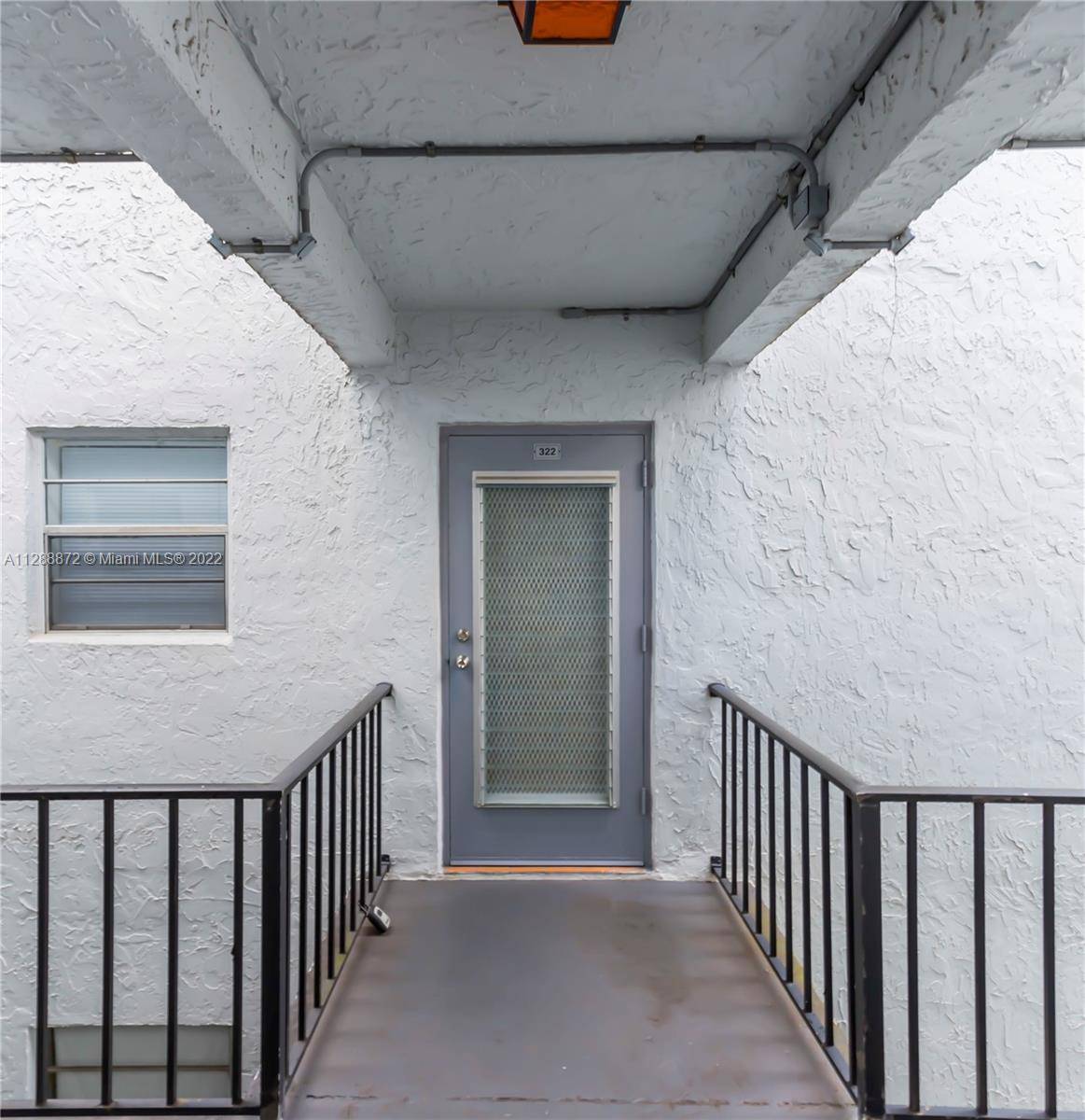 Sunrise, FL 33322,3000 E Sunrise Lakes Dr #322