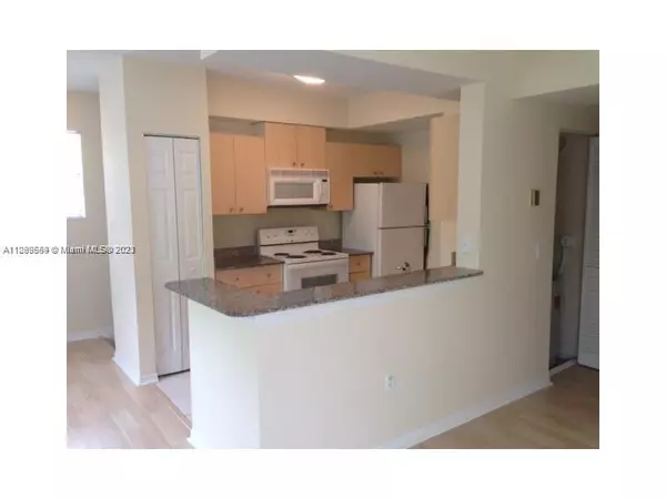 Miramar, FL 33025,2478 Centergate Dr #203
