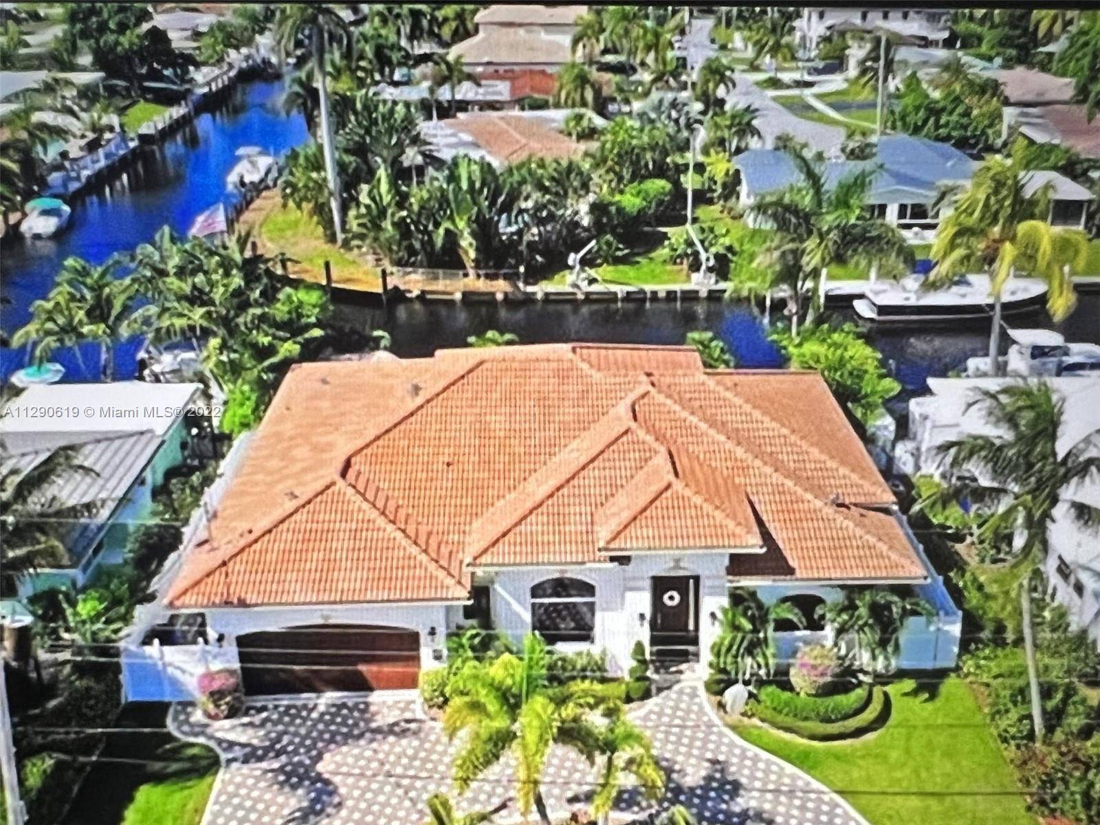 1029 SE 13th Ct, Deerfield Beach, FL 33441