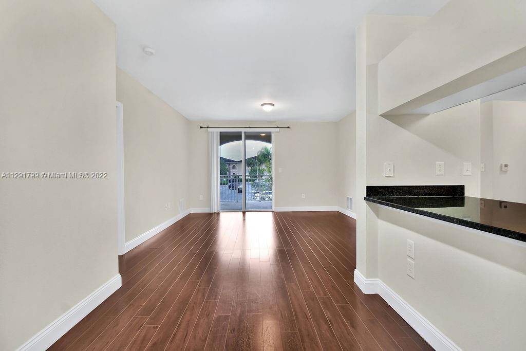 West Palm Beach, FL 33411,6458 Emerald Dunes Dr #202