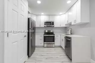 Lauderhill, FL 33319,4168 Inverrary Dr #210