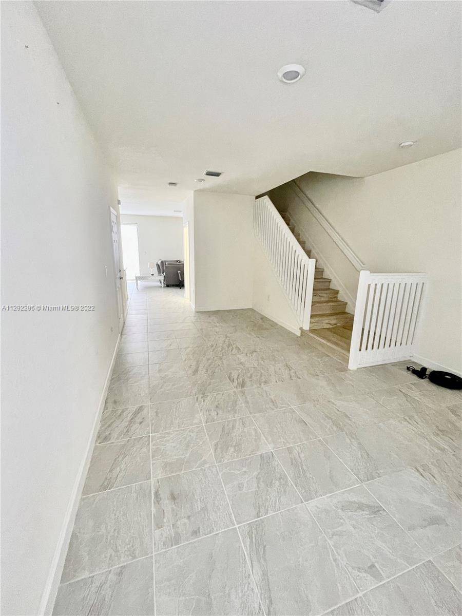 Hialeah, FL 33018,3353 W 100th Ter #3353