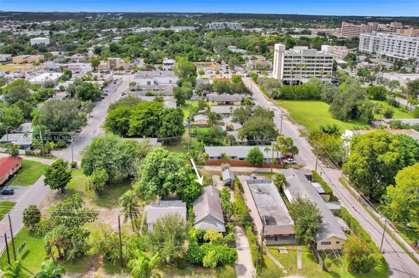 Fort Lauderdale, FL 33316,1833 Miami Rd