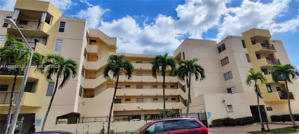 7921 Byron Ave #404,  Miami Beach,  FL 33141