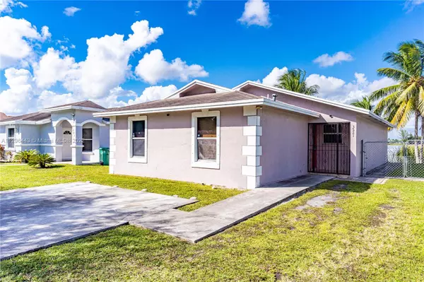 Miami Gardens, FL 33056,3221 NW 191st St