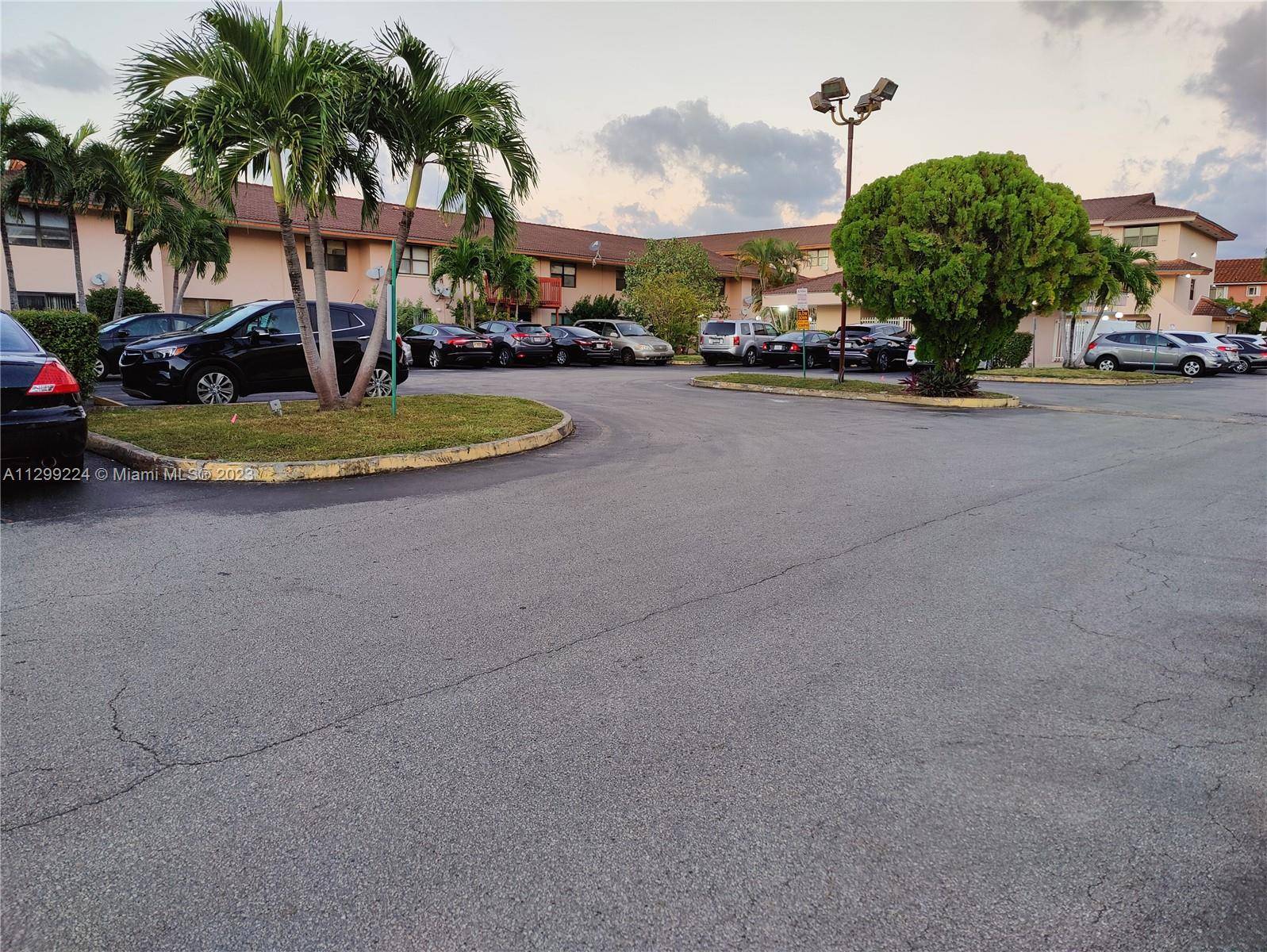Hialeah, FL 33012,5865 W 20th Ave #303