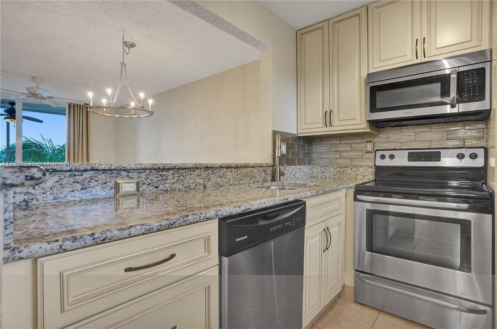 Pompano Beach, FL 33062,1391 S Ocean Blvd #406