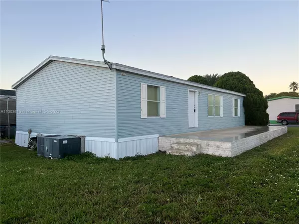 19800 SW 180 Ave UNIT 48, Miami, FL 33187