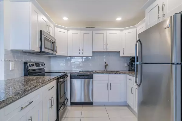 Coconut Creek, FL 33066,1902 Bermuda Cir #J4