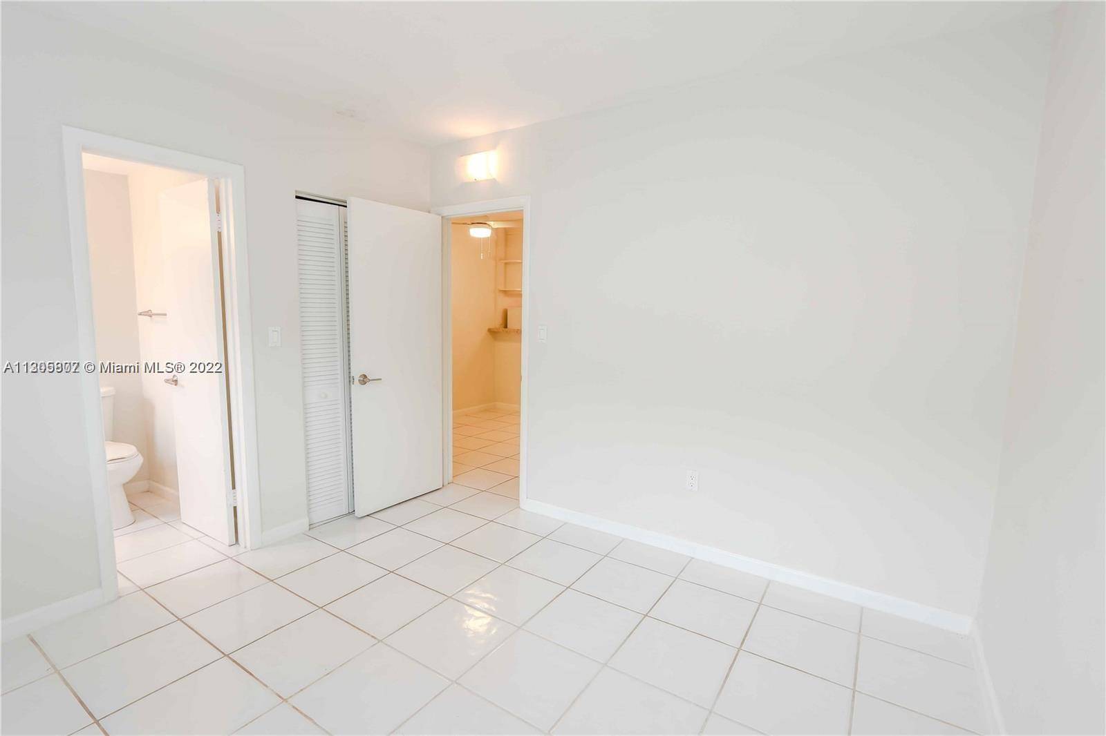 South Miami, FL 33143,6330 SW 79th St #2
