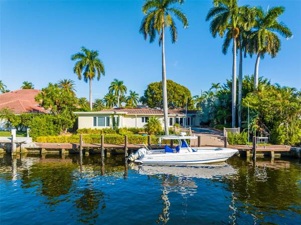 32 Pelican Dr,  Fort Lauderdale,  FL 33301