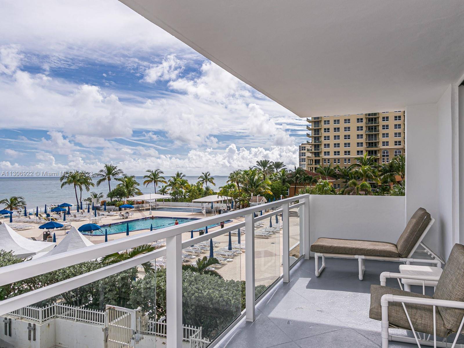 Hallandale Beach, FL 33009,2030 S Ocean Dr #220