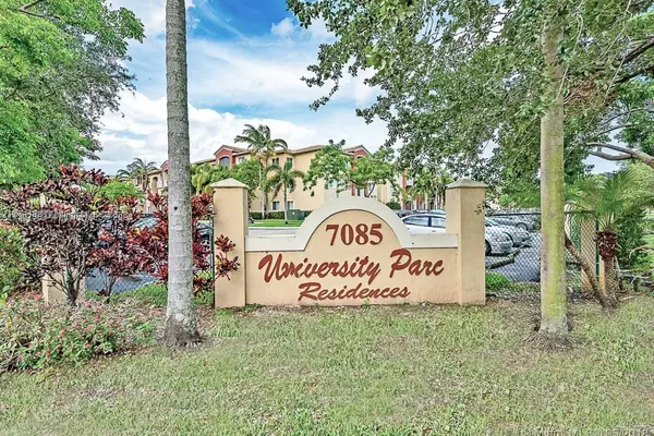 7085 Nova Dr #312, Davie, FL 33317