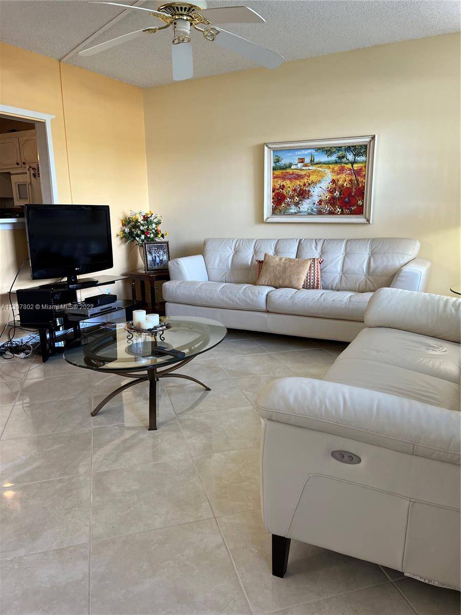Deerfield Beach, FL 33442,1040 Durham B #1040