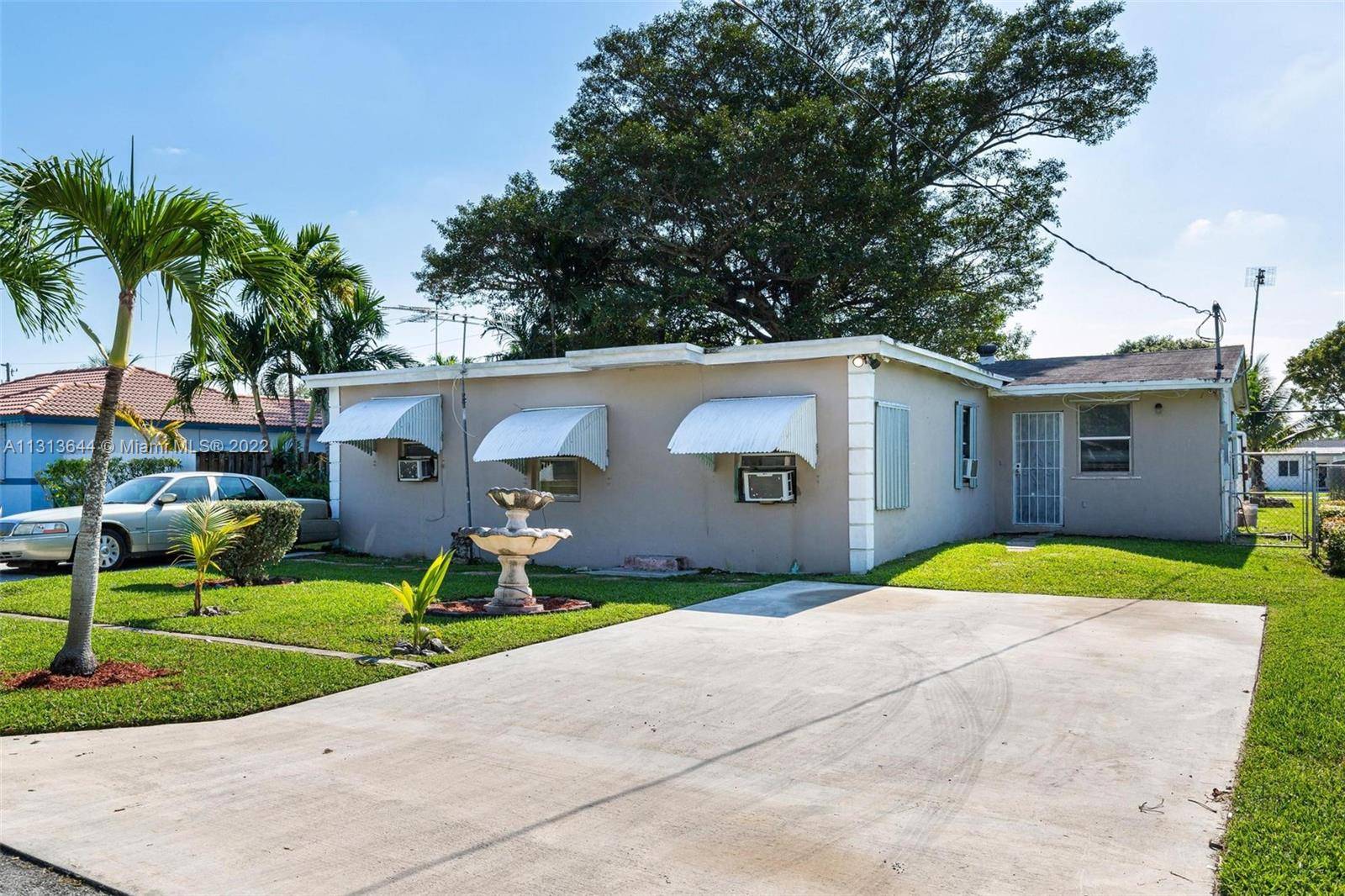 11000 SW 218th Ter, Miami, FL 33170