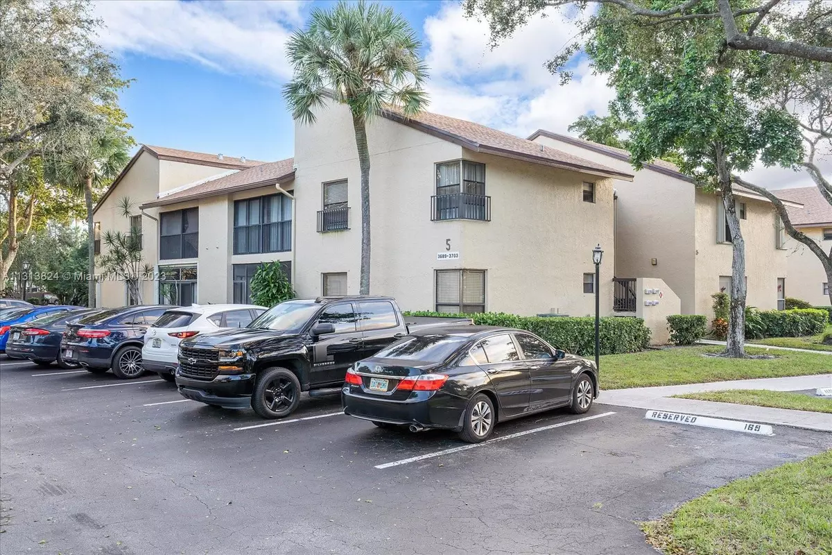 Coconut Creek, FL 33063,3699 Cocoplum Cir #3538