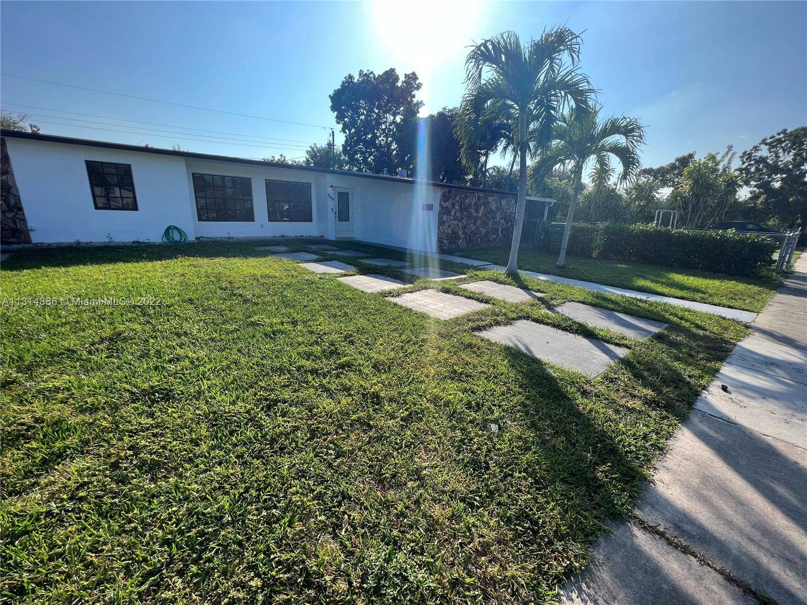 1348 W 60th Ter, Hialeah, FL 33012