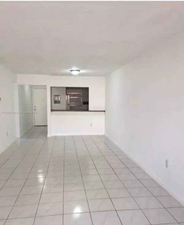 Hialeah, FL 33012,6055 W 19th Ave #306