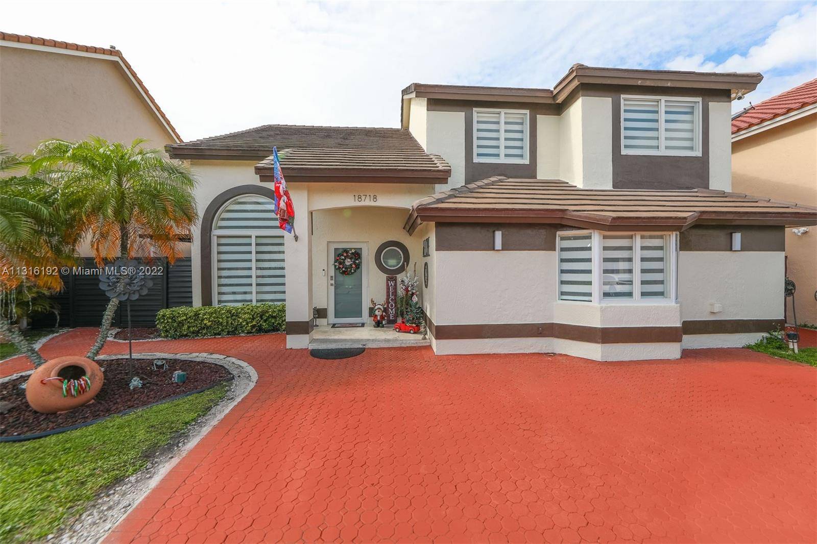 18718 NW 79th Ct, Hialeah, FL 33015