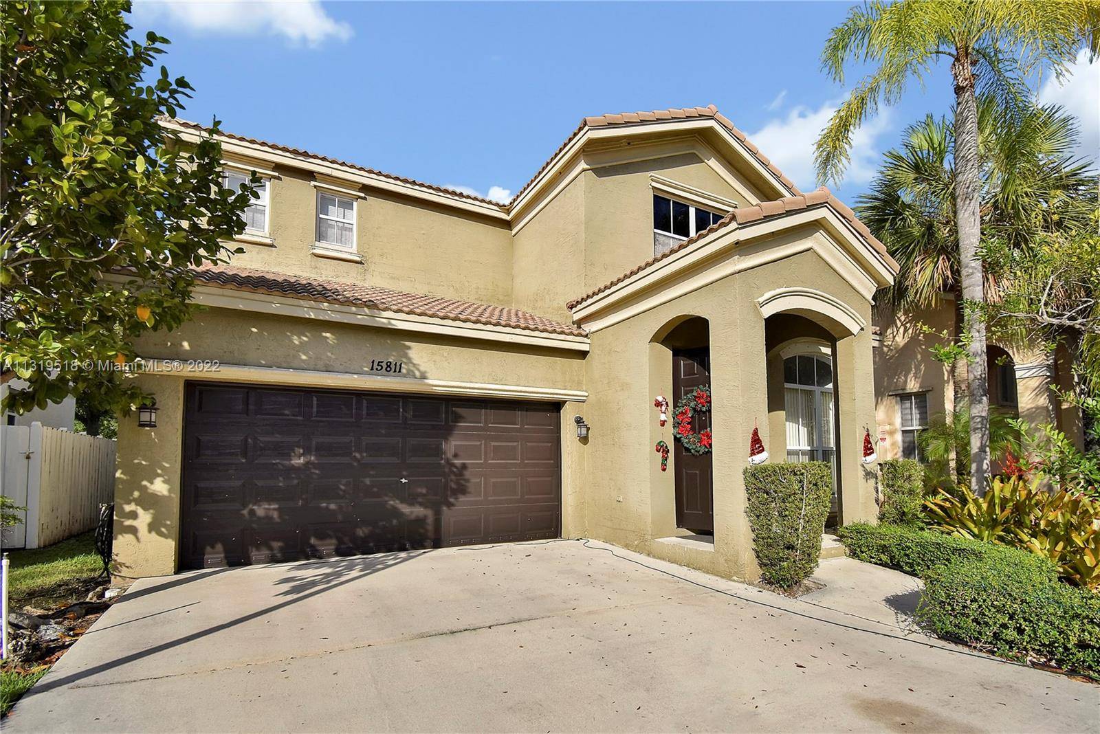 15811 SW 48th Mnr, Miramar, FL 33027