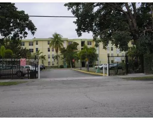 Hialeah, FL 33012