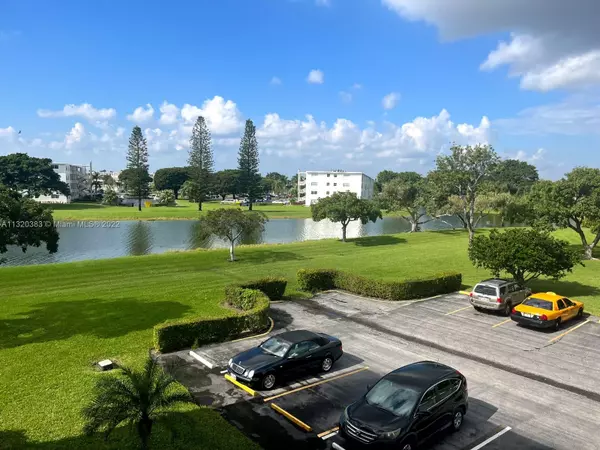 3022 Newcastle B #3022, Boca Raton, FL 33434