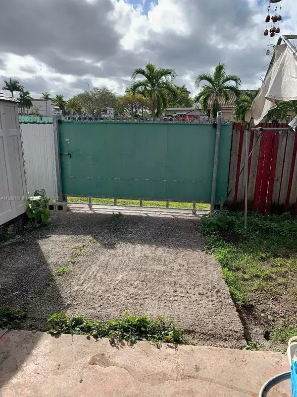 Hialeah, FL 33018,7001 W 35th Ave #221