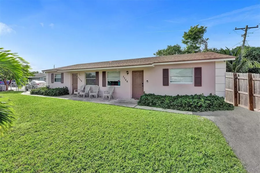 7756 Washington Ave, Lake Worth, FL 33462