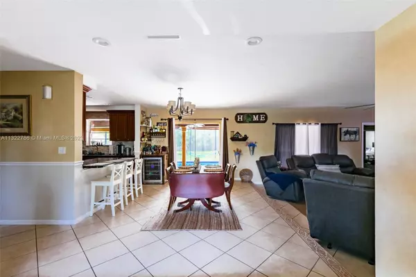 Palmetto Bay, FL 33157,17500 SW 89th Ct