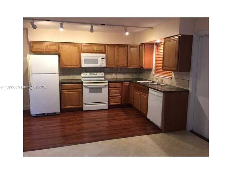 Pompano Beach, FL 33062,2400 NE 10th St #201