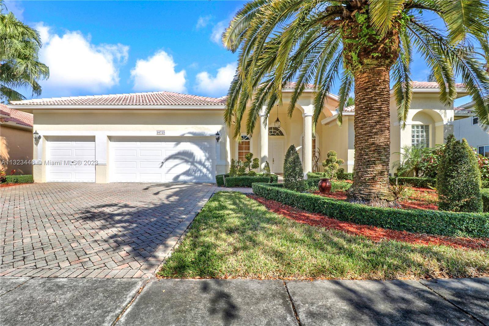 16725 NW 20th St, Pembroke Pines, FL 33028