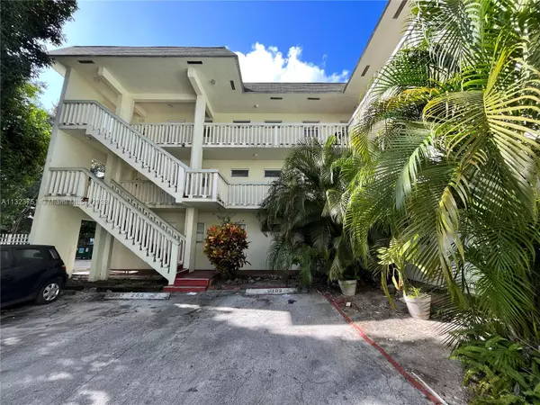 770 NE 128th St #204, North Miami, FL 33161