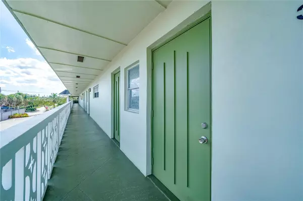 Plantation, FL 33317,4200 NW 3rd Ct #306