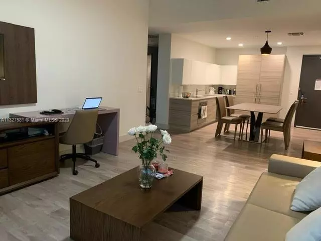 Hollywood, FL 33019,777 N Ocean Dr #S333