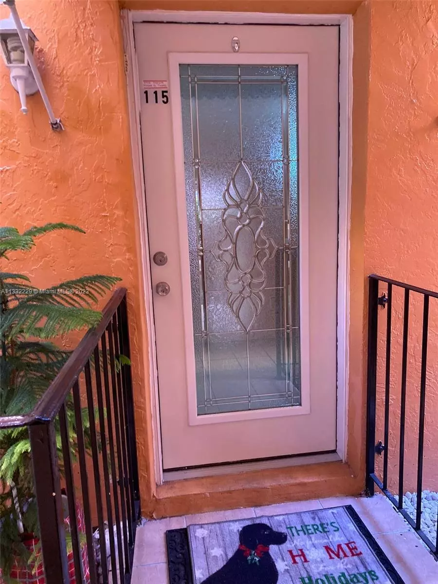 Hialeah, FL 33012,1300 W 47th Pl #115